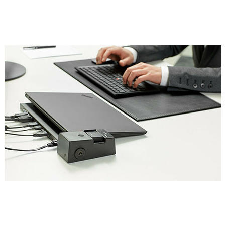 Lenovo ThinkPad 135W Ultra Docking Station