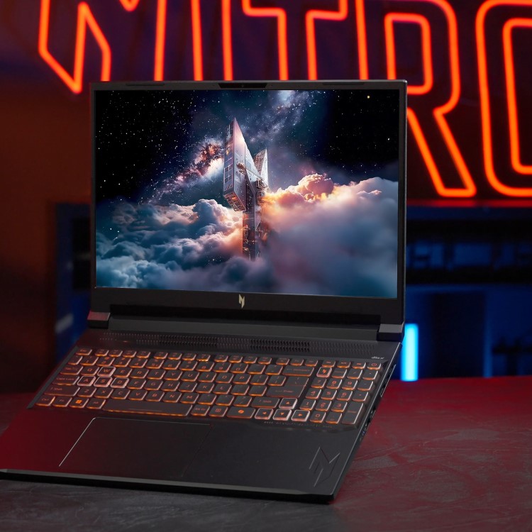 Refurbished Acer Nitro V AMD Ryzen 7 16GB RAM 1TB SSD 180Hz RTX 5070 16 Inch Windows 11 Gaming Laptop