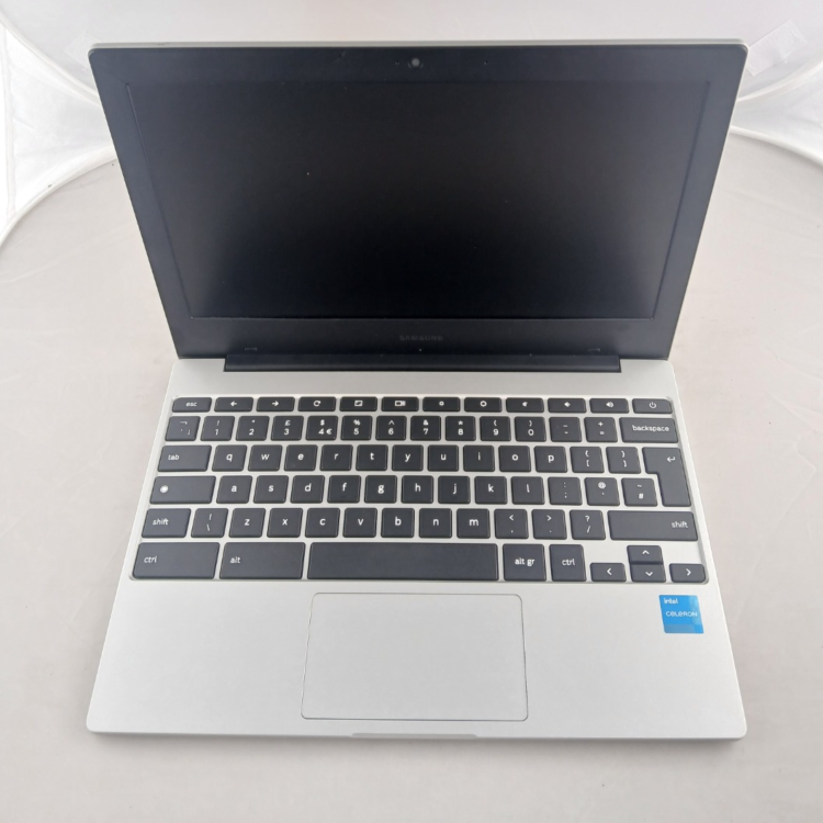 Refurbished Samsung GO Silver Intel Celeron N4500 4GB RAM 64GB SSD 11.6 Inch Chromebook