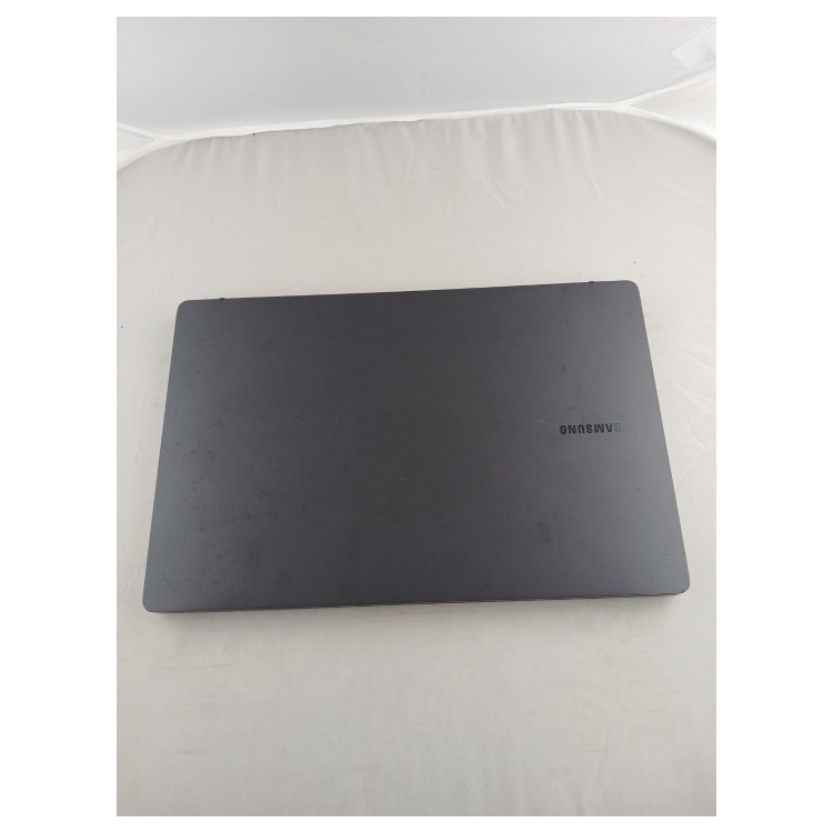 Refurbished Samsung 646BED Core i5-1240P 8GB RAM 256GB SSD 14 Inch Windows 11 Home Laptop