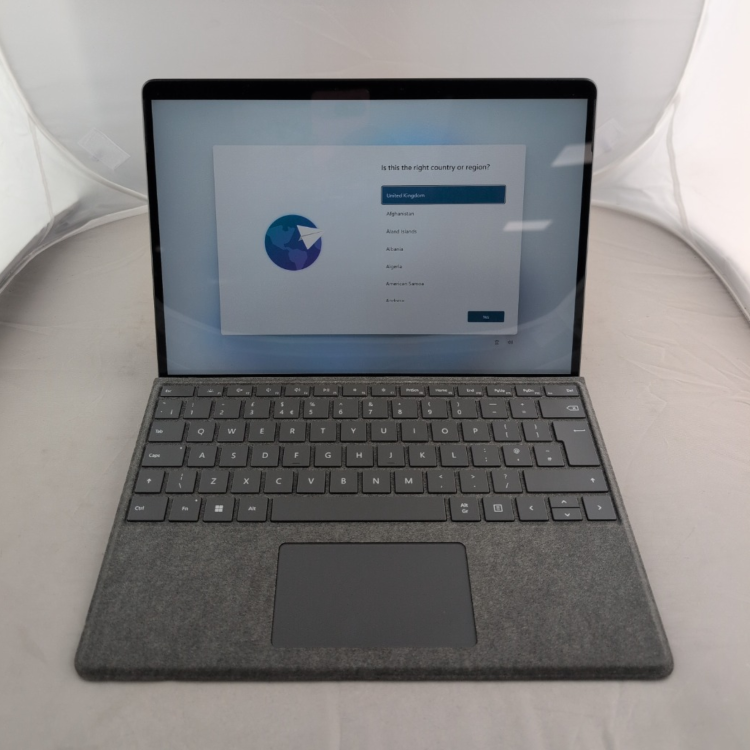 Refurbished Microsoft Surface Pro 8 Core i5-1135G7 8GB RAM 510GB SSD 13 Inch Windows 11 Home Tablet PC